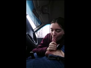 hidden camera of a cowardly car-blowjob girl and a talkative driver
